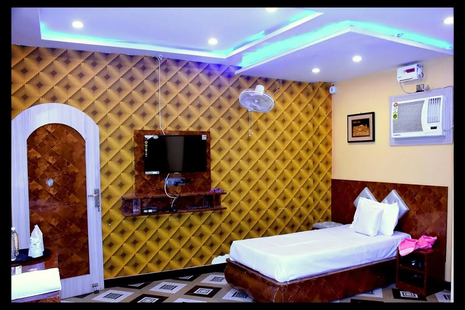 Shri Murari Relax Inn Pg Varanasi